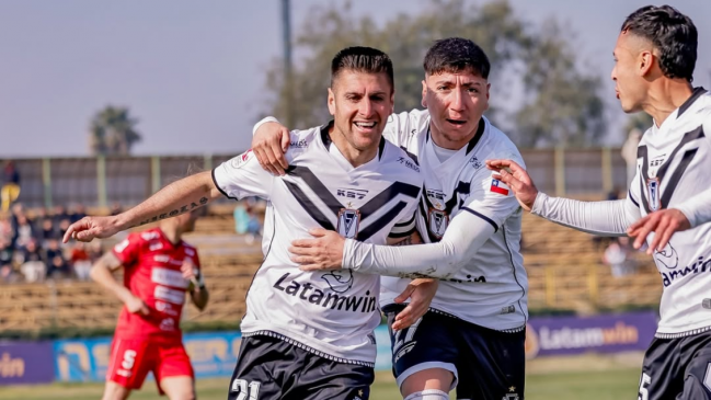 Ascenso: S. Morning frustró el salto de Copiapó a la cima y mantuvo colista a San Felipe