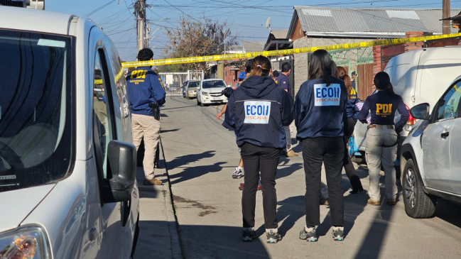 Lo Espejo: Joven de 20 años murió a disparos y menor de 14 quedó herido