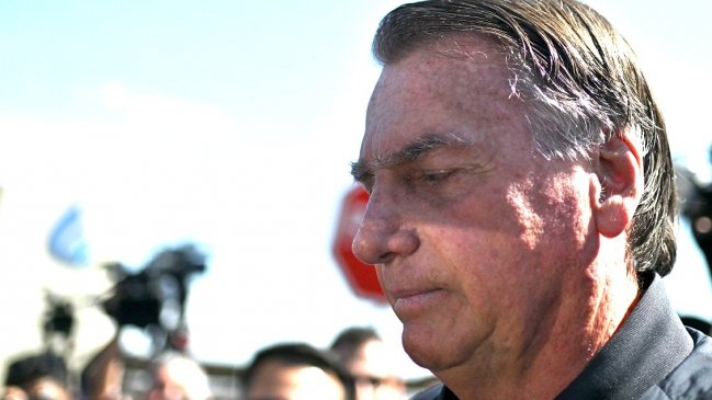 Bolsonaro quedó con tobillera electrónica: 