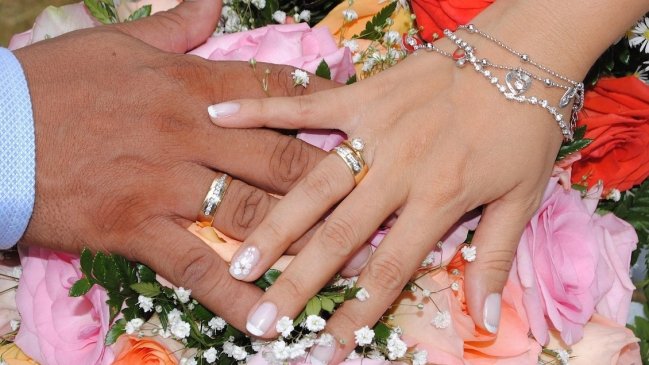 Relativismo cultural: Mujer se casó con dos hermanos al mismo tiempo