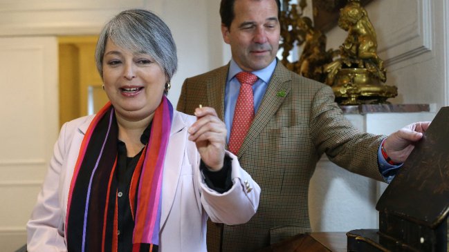 Jara se abre a conversar con Landerretche: Me gustan mucho algunas de sus ideas innovadoras