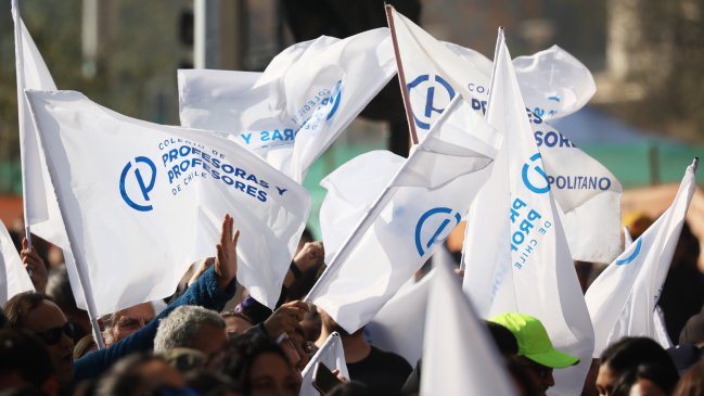 Contraloría ratifica descuentos en los sueldos de docentes que participen en paros