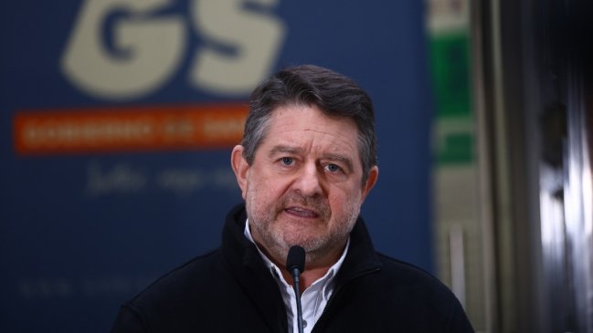 Republicanos y UDI concurren al Tricel para pedir la destitución de Claudio Orrego