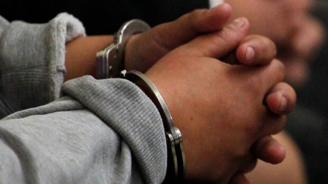 Padrastro de guagua quemada e intoxicada con cocaína quedó en prisión preventiva