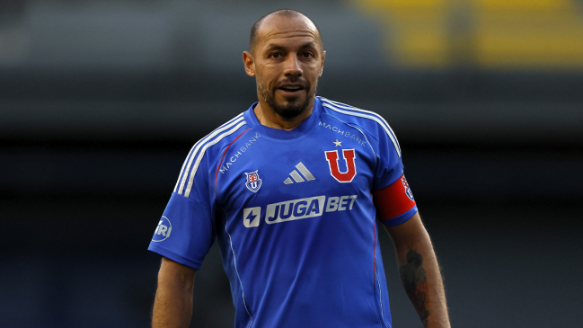 Marcelo Díaz calentó el cruce de la U ante Independiente: Recordó el episodio del plátano