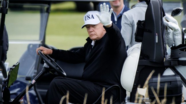 Caso Epstein: Trump negó haber dibujado mujeres y dijo que archivos fueron manejados por 