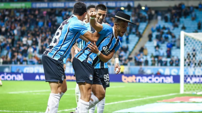 Gremio dejó en la banca a Aravena en el triunfo ante Fortaleza de Benjamín Kuscevic