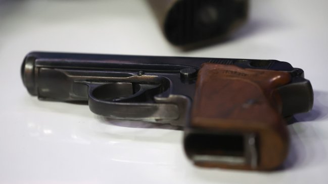 Tres personas fueron baleadas en condominio de San Bernardo