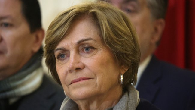 Con elástico: Matthei suspendió ofensiva legal por 