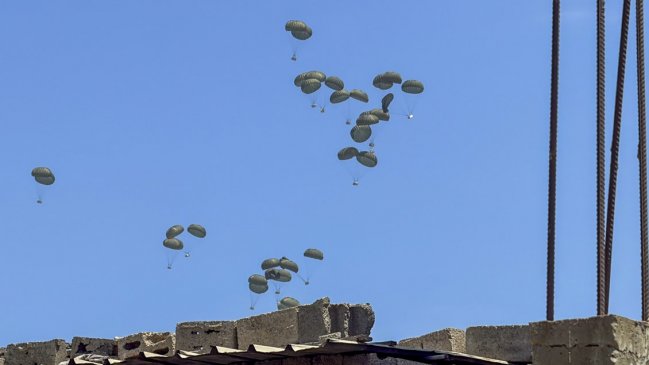 Alemania, España, Francia, Emiratos y Jordania lanzan ayuda desde el aire en Gaza