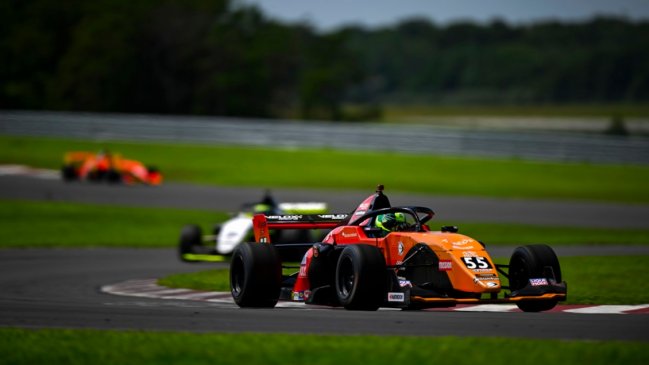 Nicolás Ambiado compite este fin de semana en New Jersey por la Fórmula Regional Américas