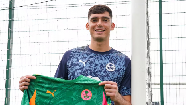 Vicente Reyes tuvo su primera citación en Peterborough United