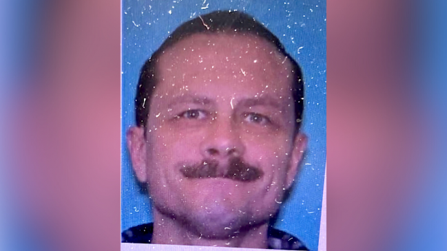 EE.UU.: Buscan a exsoldado acusado de asesinar a cuatro personas en un bar