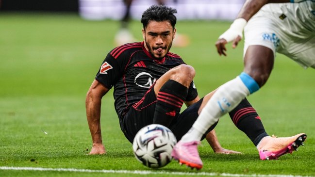 Gabriel Suazo fue titular en empate de Sevilla ante Marsella