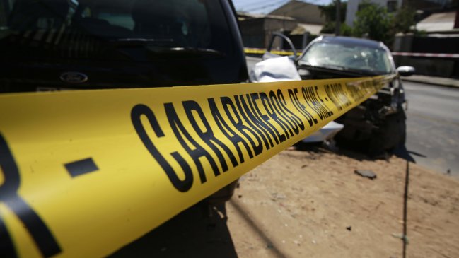 Conductora ebria condujo contra el tránsito y causó choque en Costanera Norte