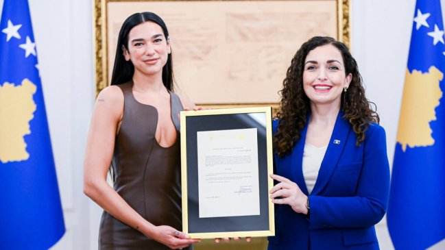 Dua Lipa recibió la ciudadanía de la República de Kosovo