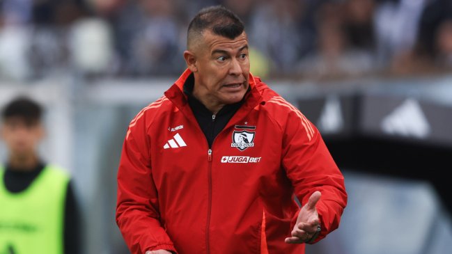 En Blanco y Negro perdieron la paciencia con Almirón: Hace lo que quiere