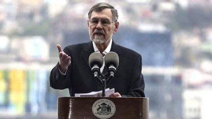 Jefe económico de Jara acusa exceso de ministerios y considera 