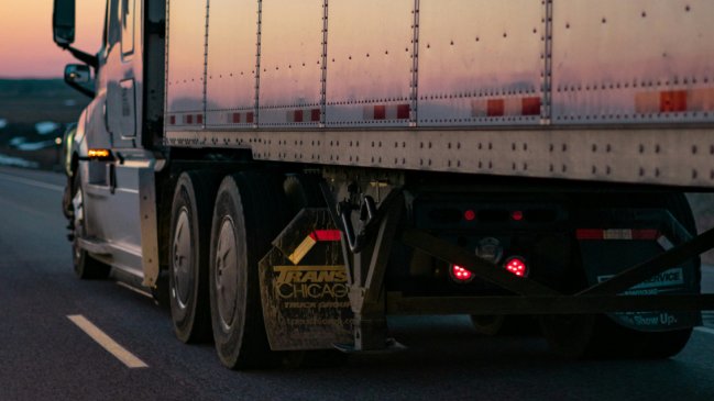 Encerrona a camión en Vespucio Norte: delincuentes se llevaron a peoneta