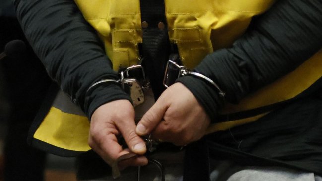 Quince años de cárcel a hombre que intentó atropellar a carabineros en Iquique