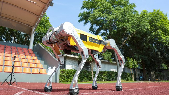 Robot cuadrúpedo chino establece récord Guinness en 100 metros planos