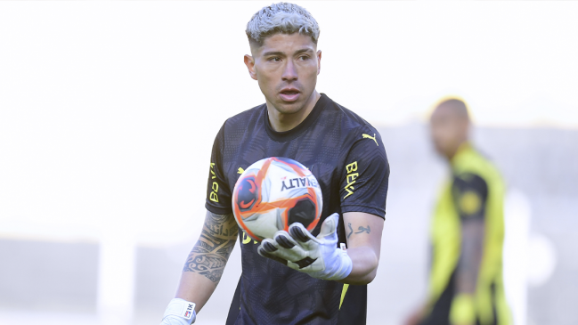 Medios uruguayos reconocieron a Cortés en el triunfo de Peñarol ante Racing en Libertadores