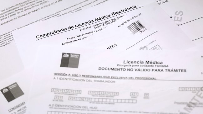 Gobierno ordenó la expulsión de 281 médicos extranjeros por emitir licencias falsas
