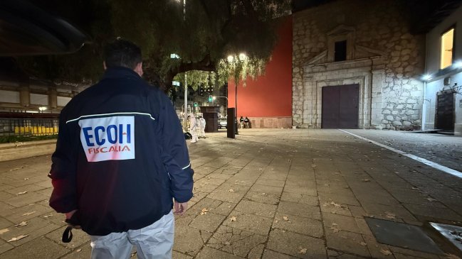 Joven fue asesinado con 11 balazos en la Alameda, frente a la Iglesia de San Francisco