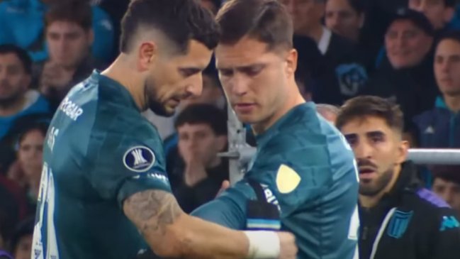 [VIDEO] Arias se molestó por el cambio ante Peñarol y no celebró la clasificación de Racing en la Libertadores