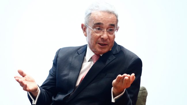 Justicia liberó a Álvaro Uribe mientras se resuelve apelación de su condena
