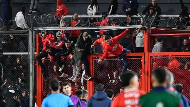 Especialista de la U. de Chile: En las barras existe un ritualismo que define al equipo rival como un enemigo