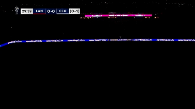 [VIDEO] A oscuras: Corte de luz paró duelo de Sudamericana entre Lanús y Central Córdoba