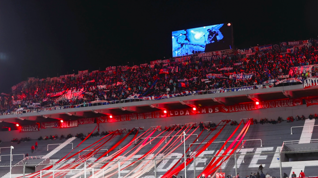 Autoridad de Conmebol denunció que desalojo de hinchas de la U no fue solicitado