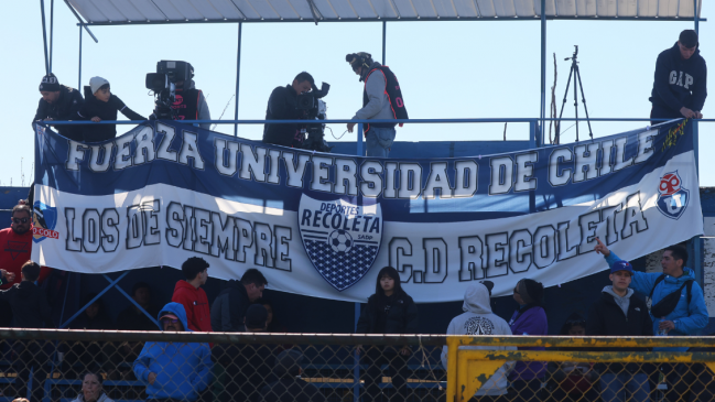 Recoleta entregó su apoyo a hinchas de la U por lo ocurrido en el estadio de Independiente