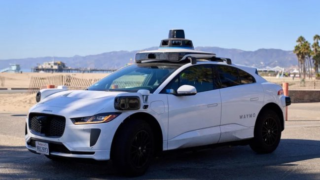 Taxistas amenazan con paralizar Nueva York si entran en funcionamiento robotaxis autónomos