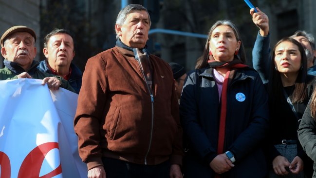 Figueroa: A Lagos Weber no le compete responder a presidentes de partidos