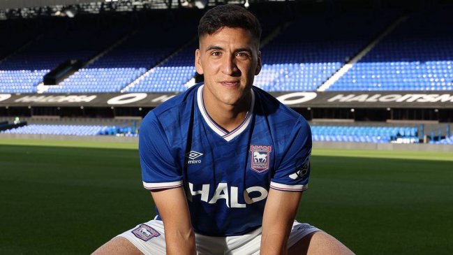 Se fue al máximo rival de Norwich: Marcelino Núñez fichó en Ipswich Town