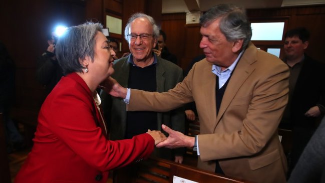 Ignacio Walker: Carmona no quiere que Jara sea presidenta con programa reformista