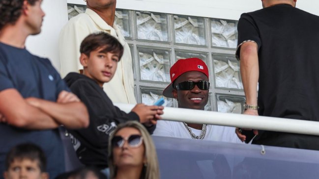 Vinicius abrió la billetera y realizó un masivo fichaje de jugadores para su club