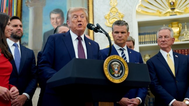 Trump reapareció tras varios días de especulaciones sobre su salud