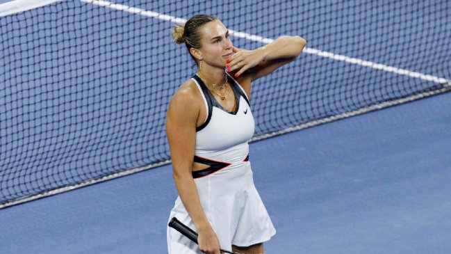 Vondrousova se retiró por lesión y Sabalenka avanzó a las semifinales del US Open sin jugar