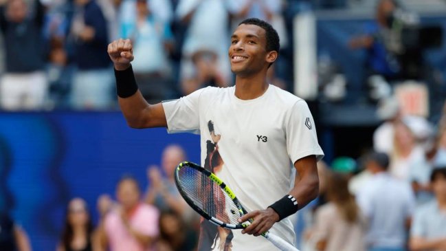 Auger-Aliassime remontó a De Miñaur y avanzó a semifinales del US Open