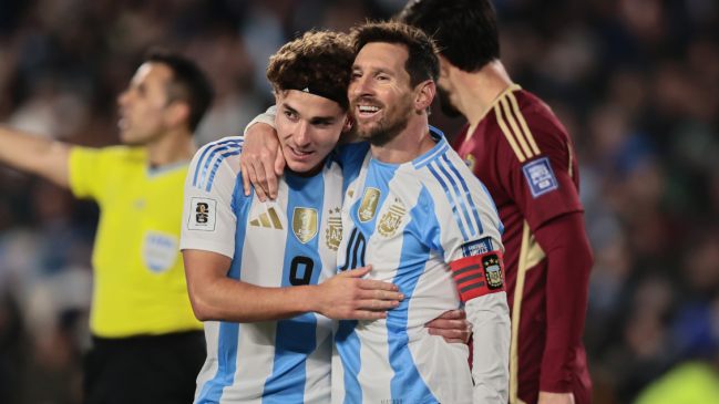 Messi lideró con doblete la emotiva goleada de Argentina sobre Venezuela