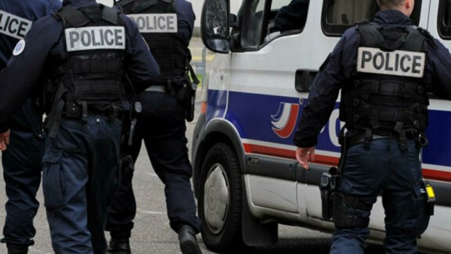 Aparecen varias cabezas de cerdos frente a mezquitas de París y de su área metropolitana