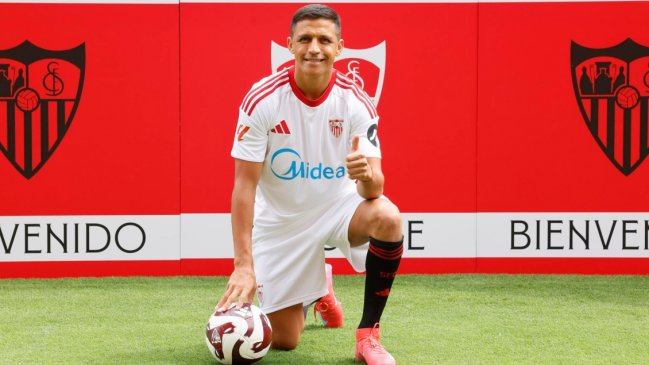 Presidente de Sevilla quedó conforme con el mercado que incluyó a Suazo y Alexis