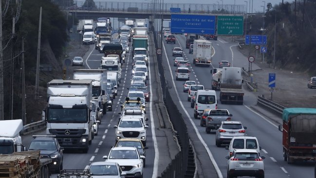 Más de un millón de vehículos saldrán de Santiago por Fiestas Patrias