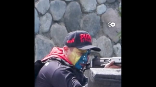 Venezuela exhibe ejercicios militares de jóvenes chavistas ante amenaza de EE.UU.