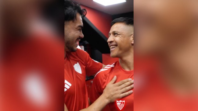 [VIDEO] Gabriel Suazo regresó a Sevilla y tuvo efusivo reencuentro con Alexis Sánchez