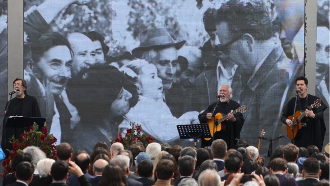 Presidente Boric conmemoró a víctimas de la dictadura con llamado a cuidar la democracia