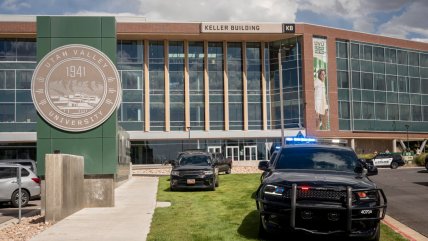   FBI sigue buscando al responsable de disparar a Kirk e insiste en colaboración ciudadana 